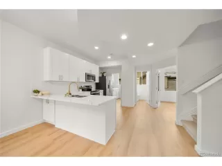 Photo #2: 4953997 Listing 