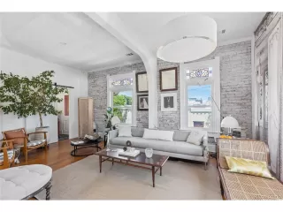 Photo #6: 4954848 Listing