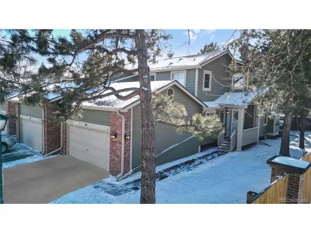 MLS: 4955829 Condo For Sale