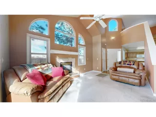 Photo #4: 4955829 Listing 