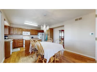 Photo #5: 4955829 Listing 