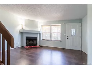 Photo #5: 4956947 Listing 