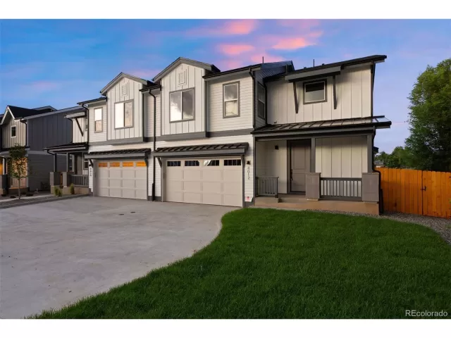 MLS: 4957590 Condo For Sale