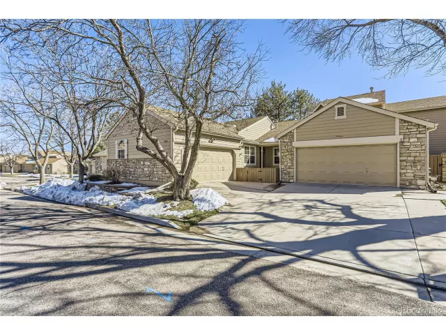 MLS: 4958385 Condo For Sale