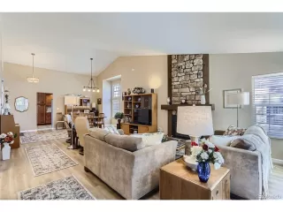 Photo #2: 4958385 Listing