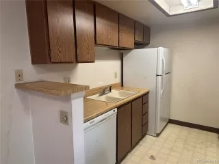 Photo #6: 4958955 Listing