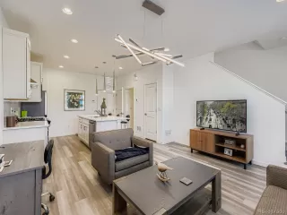 Photo #6: 4959331 Listing 