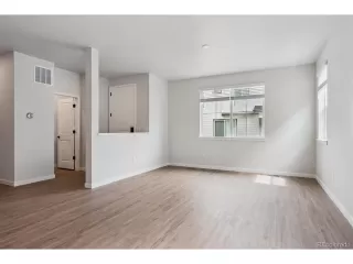 Photo #6: 4959898 Listing 