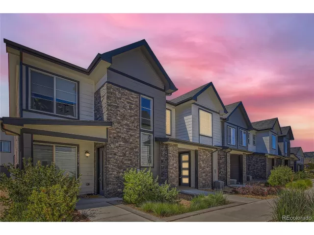 MLS: 4959954 Condo For Sale