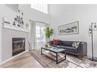 Photo #5: 4964470 Listing