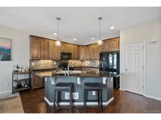 Photo #5: 4965178 Listing 