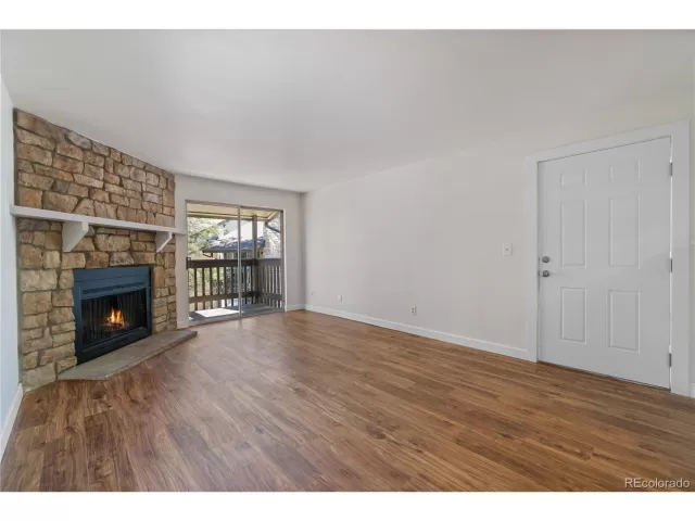 MLS: 4967921 Condo For Sale