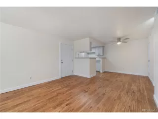 Photo #3: 4967921 Listing