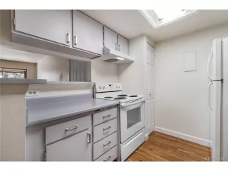 Photo #5: 4967921 Listing