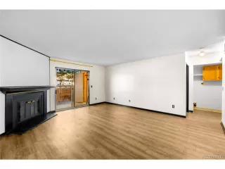 Photo #5: 4967998 Listing 