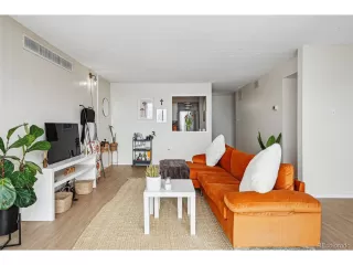 Photo #4: 4968458 Listing