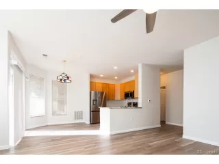 Photo #5: 4968537 Listing