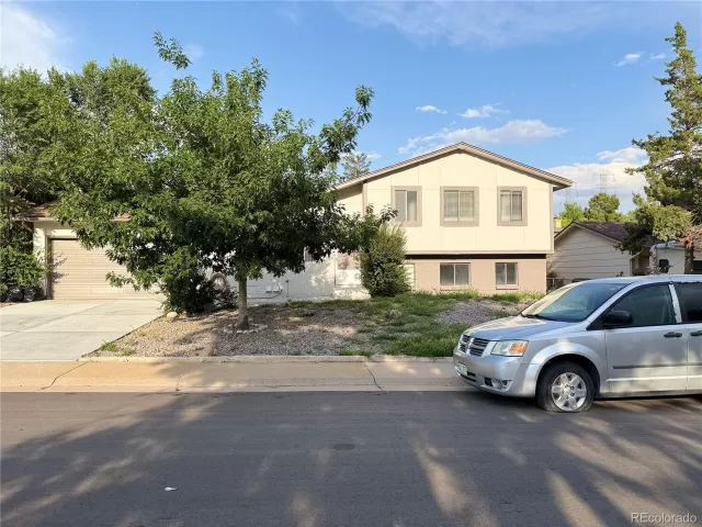 MLS: 4969324 Condo For Sale