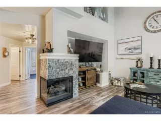 Photo #4: 4970150 Listing 