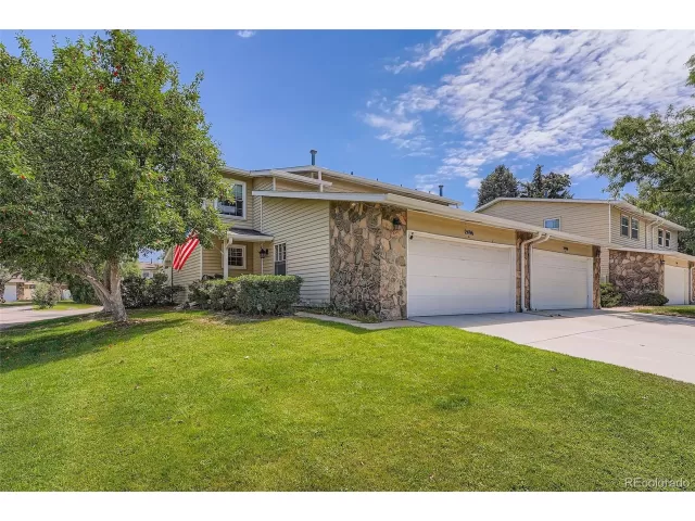 MLS: 4971298 Condo For Sale