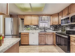 Photo #5: 4971298 Listing