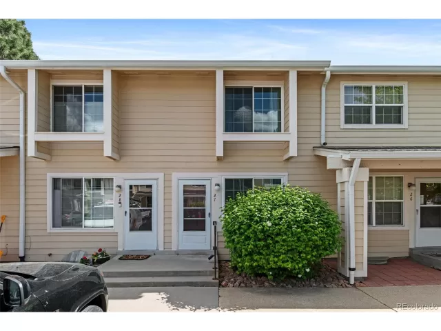 MLS: 4971567 Condo For Sale