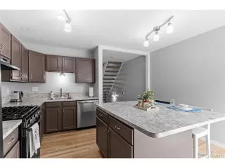 Photo #3: 4971567 Listing