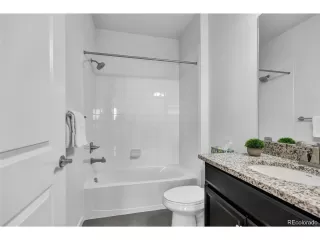 Photo #6: 4971803 Listing