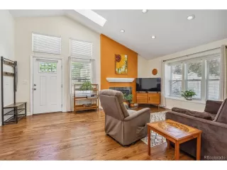 Photo #2: 4973587 Listing