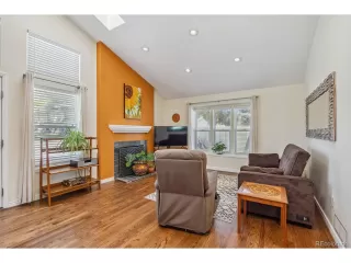 Photo #4: 4973587 Listing