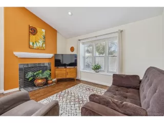 Photo #5: 4973587 Listing