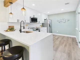 Photo #3: 4973741 Listing 