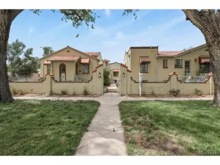 Browse active condo listings in PARK WASHINGTON