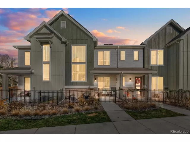 MLS: 4978678 Condo For Sale