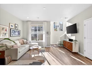 Photo #4: 4978678 Listing 