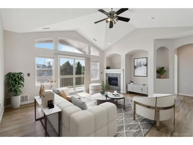 MLS: 4979096 Condo For Sale