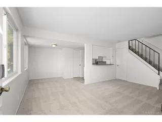 Photo #6: 4980070 Listing 