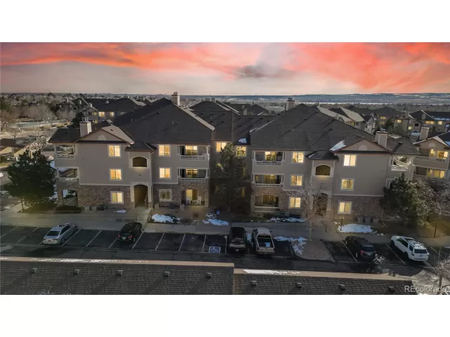 MLS: 4981458 Condo For Sale