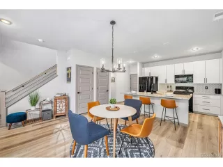 Photo #6: 4986350 Listing