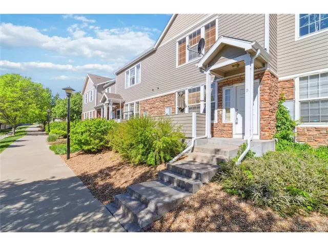 MLS: 4986370 Condo For Sale