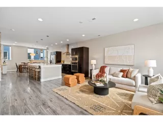 Photo #5: 4986454 Listing 