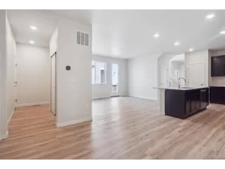 Photo #4: 4987730 Listing