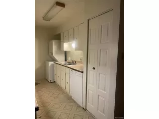 Photo #4: 4988122 Listing