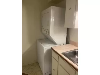 Photo #5: 4988122 Listing