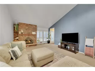 Photo #6: 4989195 Listing