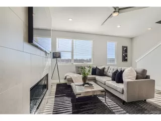 Photo #4: 4989316 Listing