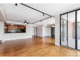 Photo #4: 4989560 Listing 