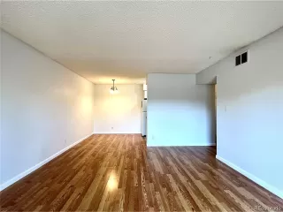 Photo #6: 4989617 Listing 