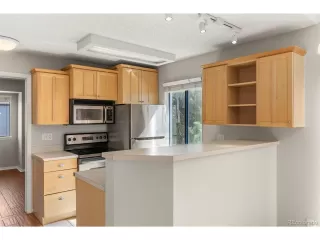 Photo #3: 4990403 Listing