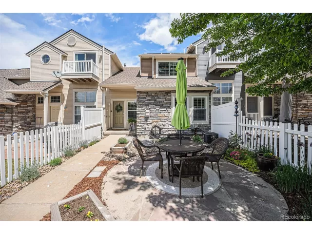 MLS: 4991214 Condo For Sale